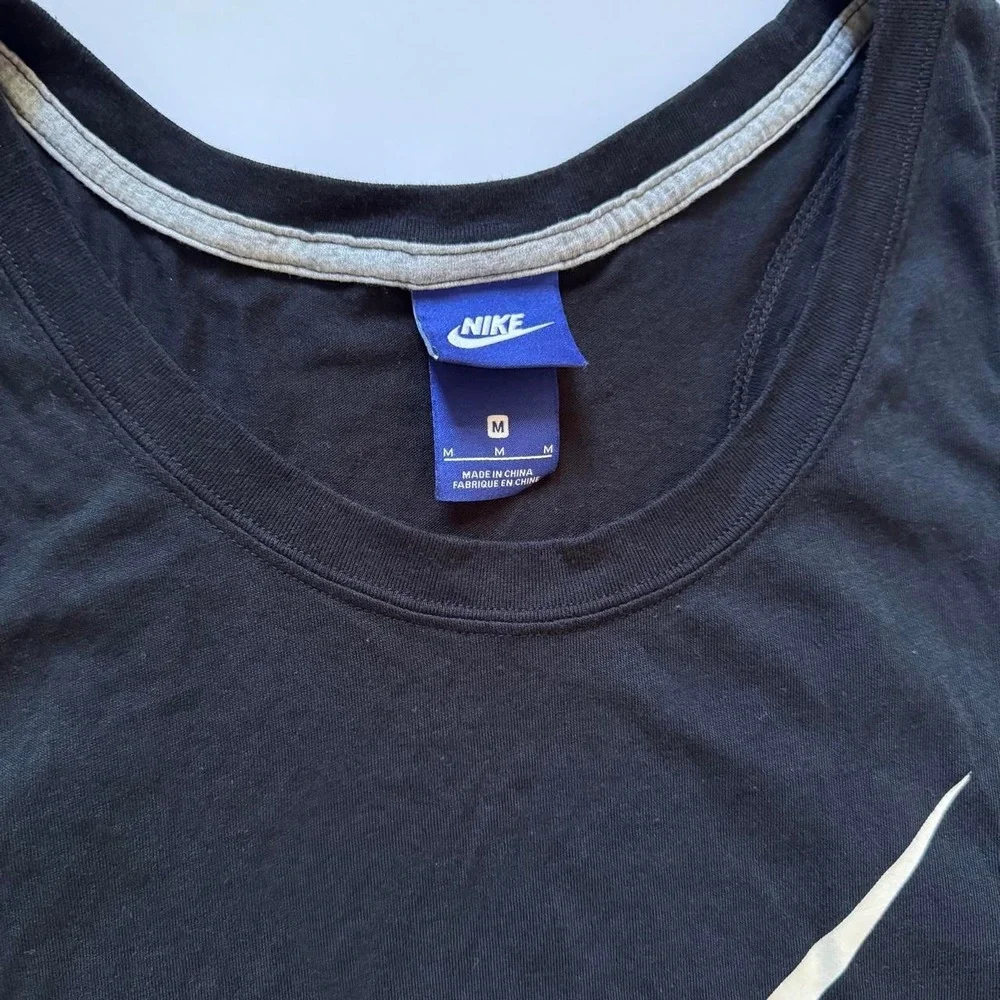 Nike Womens Black Graphic Swoosh Athletic Tank Top Sleeveless Shirt Size M